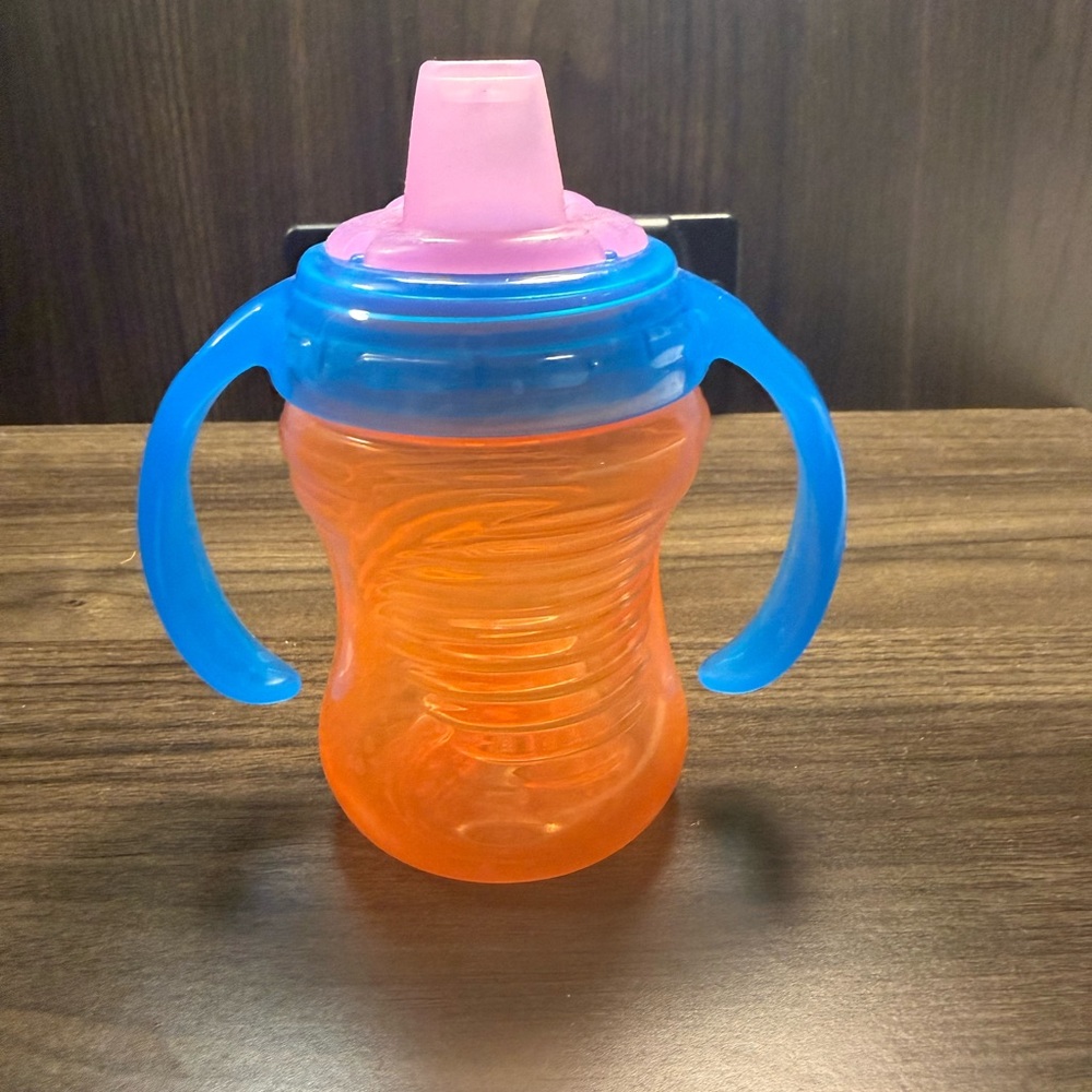 Lot of 6 Assorted Color Toddler Sippy Cup Set with Handles and Straw Lids - Picture 3 of 7